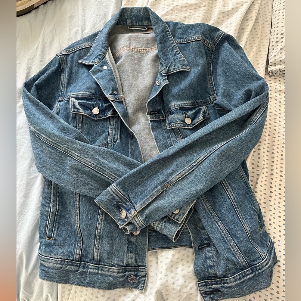 Men’s Everlane denim jacket, size M